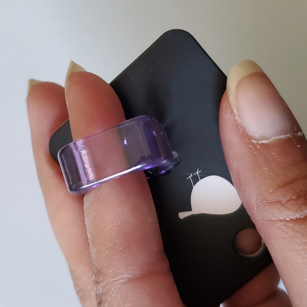 🎈3 FOR $10 RESIN RINGS - Picture 3 of 5